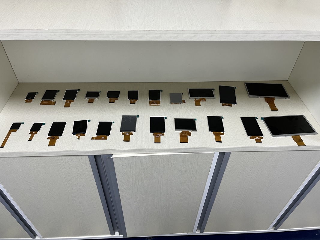 Mały rozmiar Typ Polcd 3,5-calowy ekran dotykowy TFT LCD 320x480 ILI9488 Sterownik IC