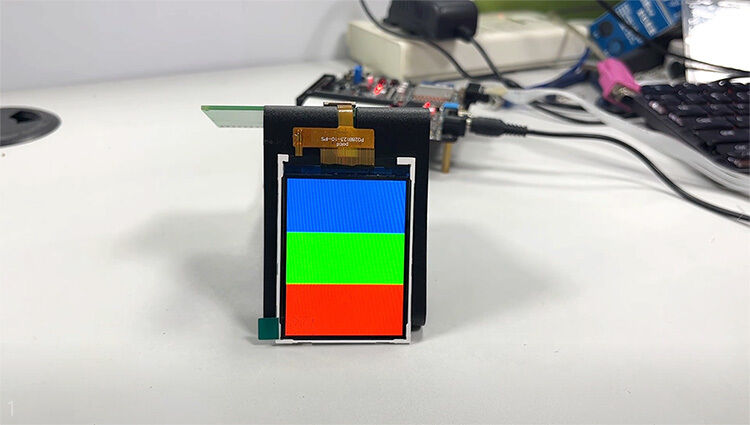 Interfejs SPI Wyświetlacz dotykowy 240x320 IPS 2,8-calowy moduł Tft Lcd Ekran Polcd