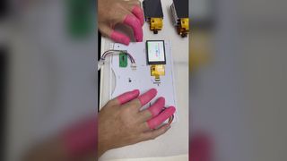 Ekran LCD IPS o przekątnej 2,4 cala